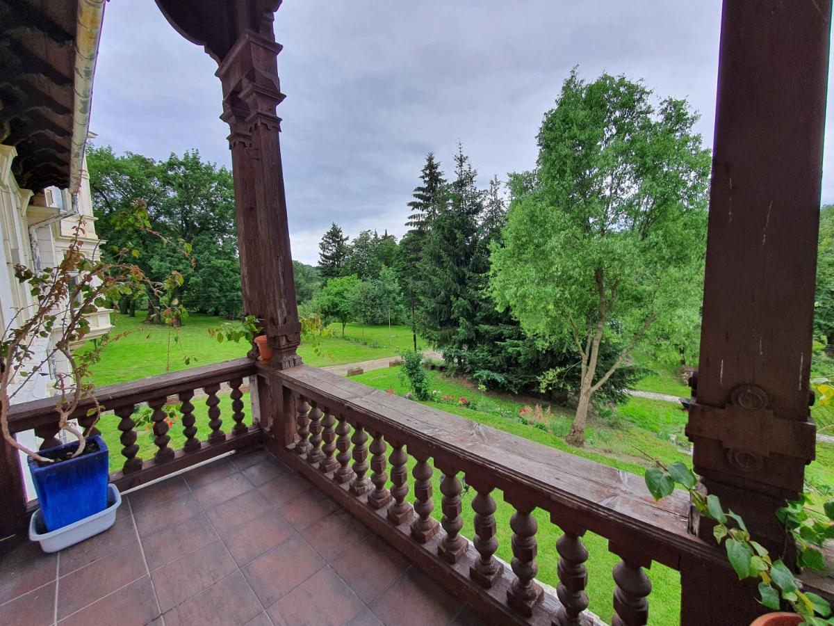 Palac Lawica- Splywy Przelomem Bardzkim Kłodzko Extérieur photo