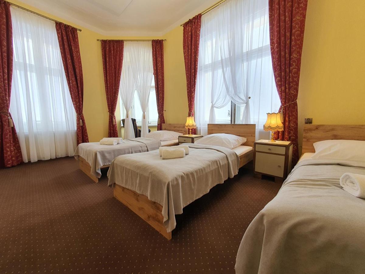 Palac Lawica- Splywy Przelomem Bardzkim Kłodzko Extérieur photo
