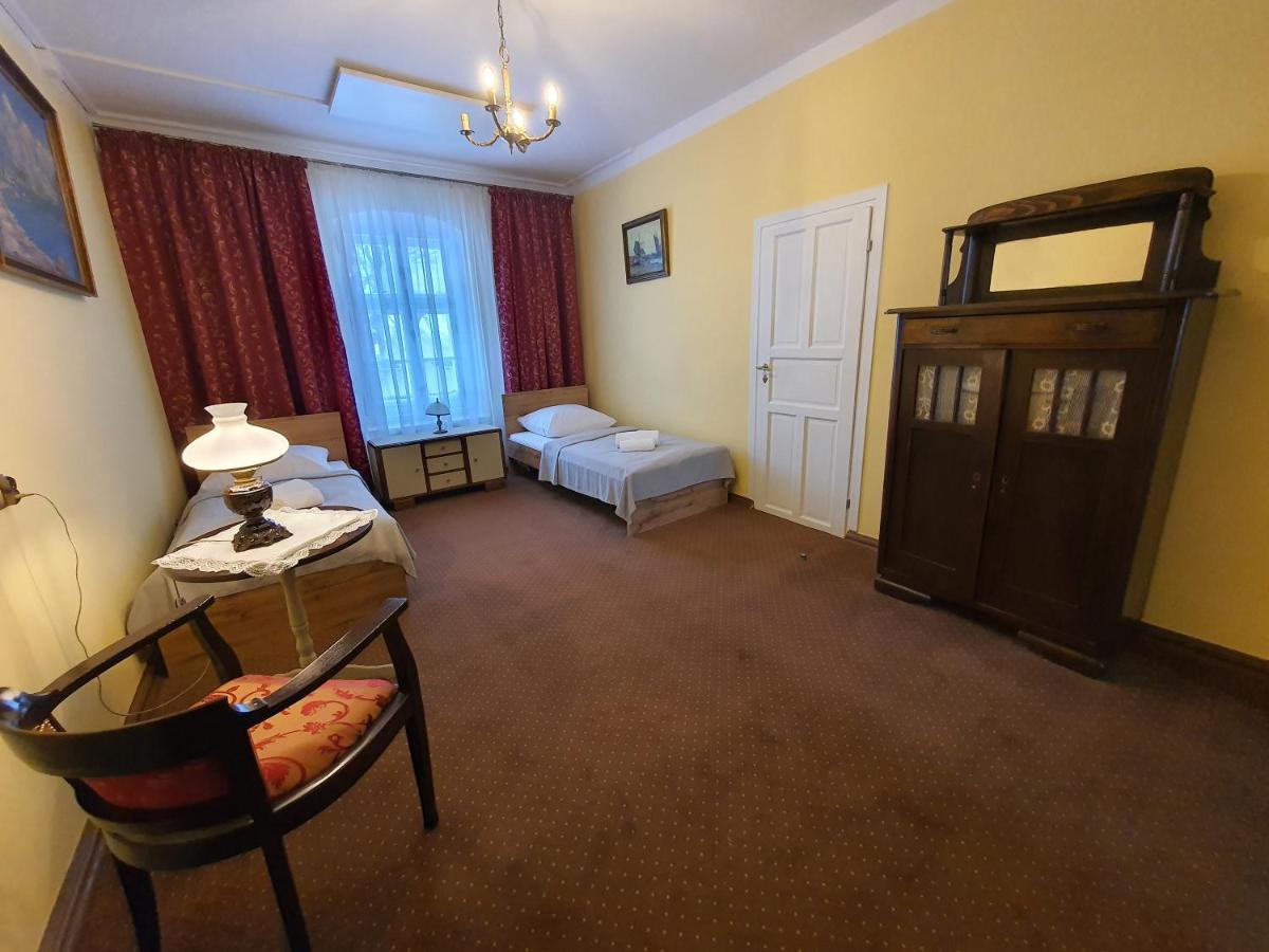 Palac Lawica- Splywy Przelomem Bardzkim Kłodzko Extérieur photo