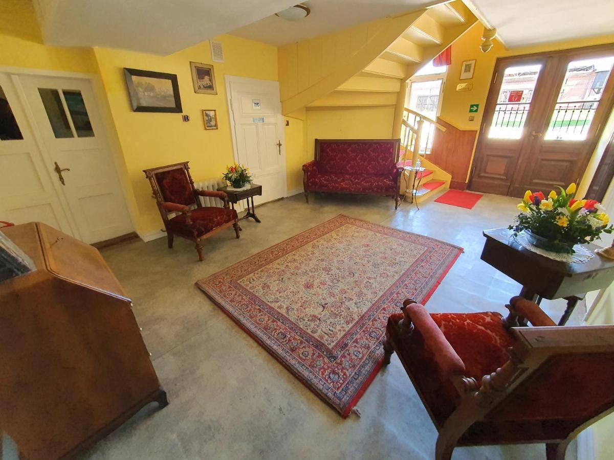 Palac Lawica- Splywy Przelomem Bardzkim Kłodzko Extérieur photo