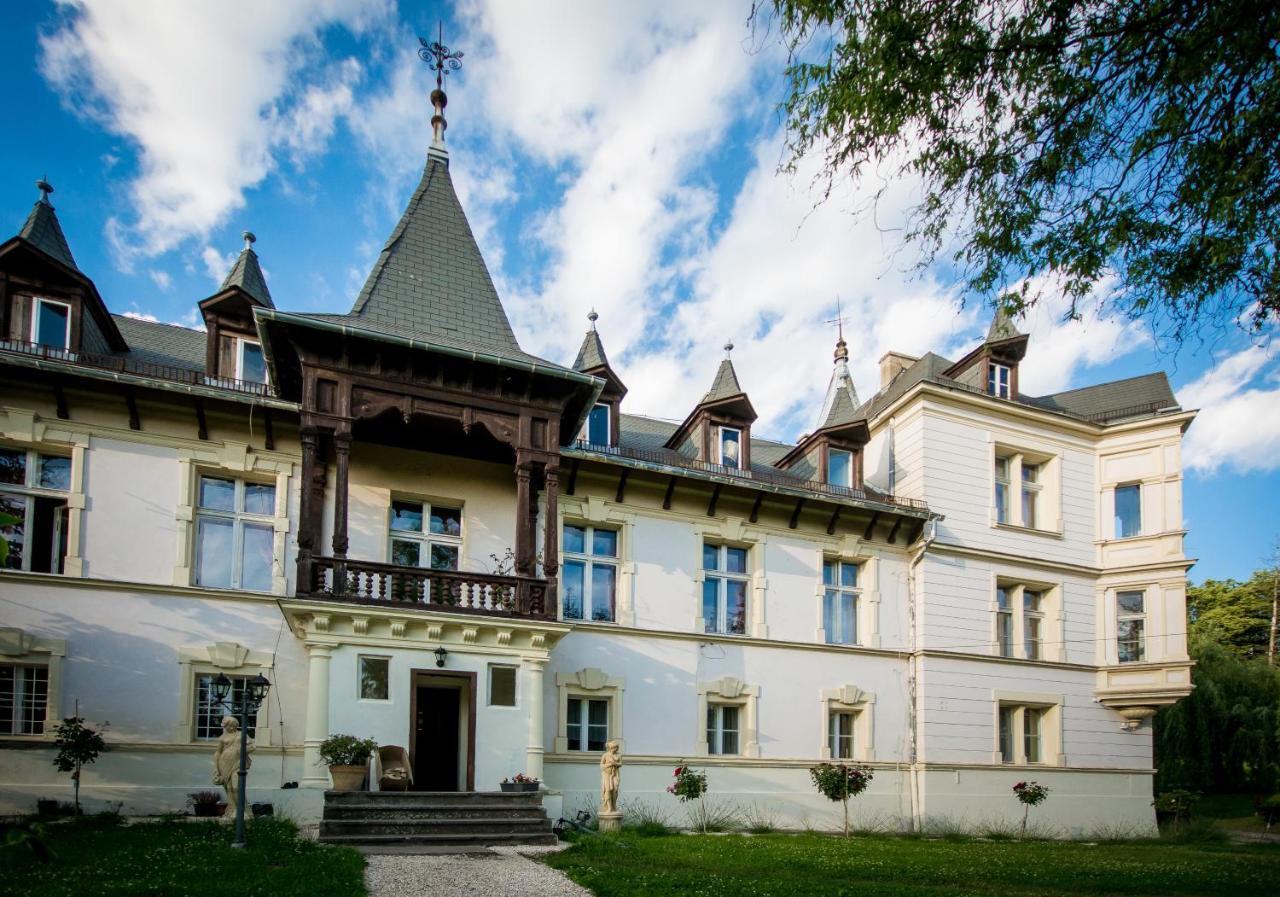 Palac Lawica- Splywy Przelomem Bardzkim Kłodzko Extérieur photo