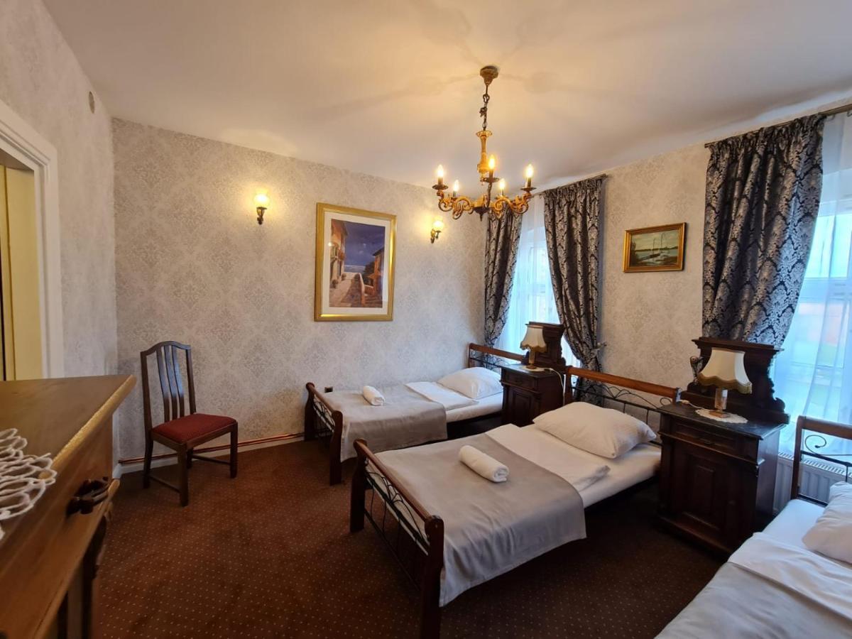 Palac Lawica- Splywy Przelomem Bardzkim Kłodzko Extérieur photo
