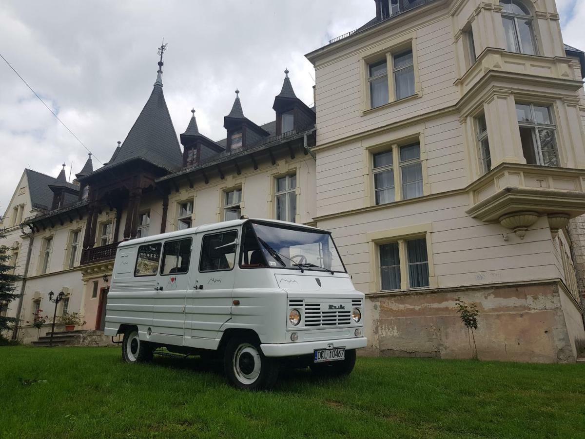 Palac Lawica- Splywy Przelomem Bardzkim Kłodzko Extérieur photo